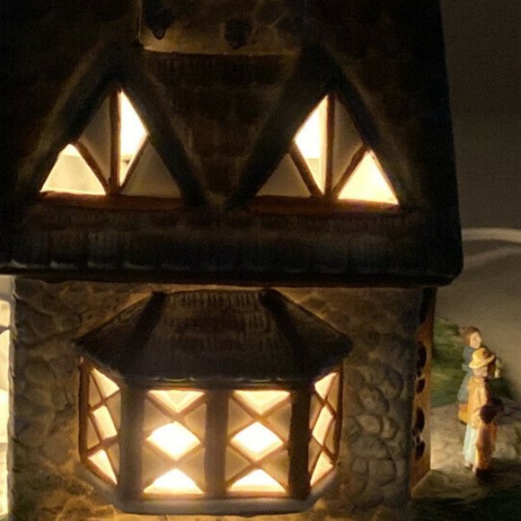 Partylite Olde World Village Candle Shoppe - XL size - Picture 10 of 12